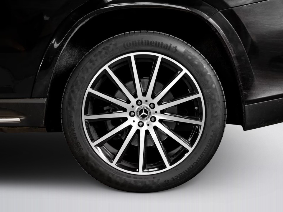 Mercedes-Benz GLS 450 4MATIC AMG Line - foto 40