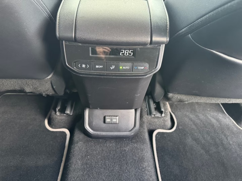 Toyota Highlander Executive - foto 23
