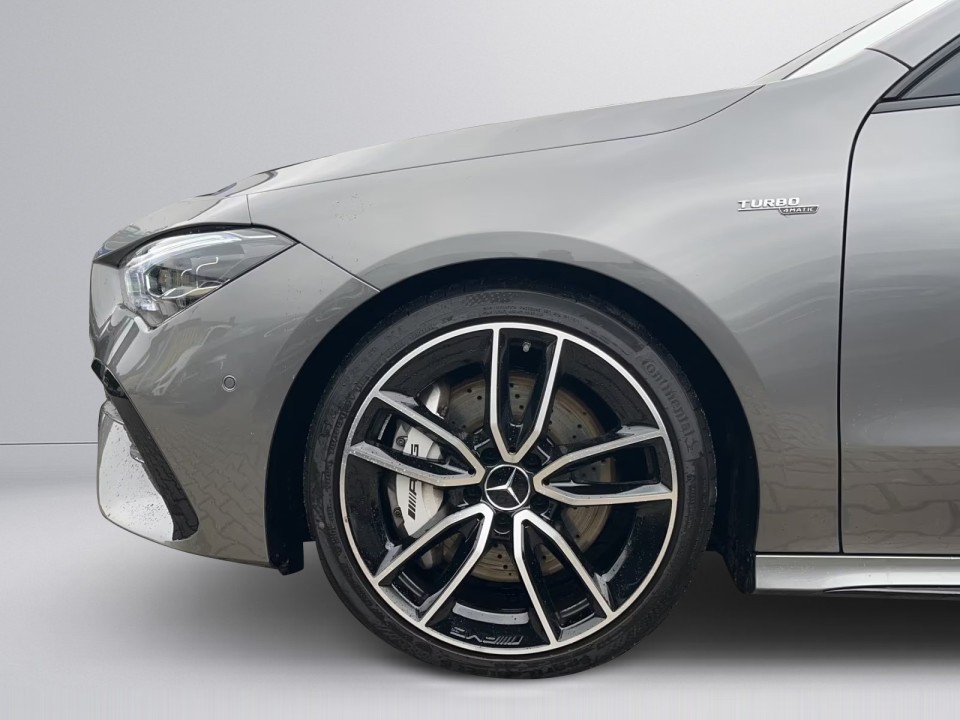 Mercedes-Benz CLA AMG 35 4MATIC - foto 14