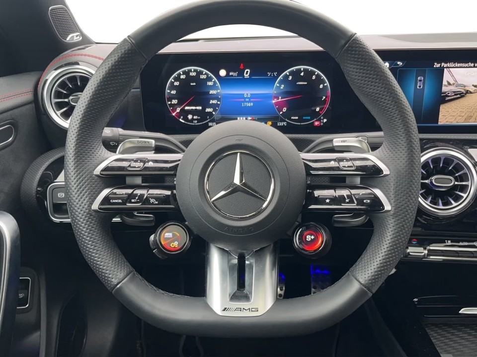 Mercedes-Benz CLA AMG 35 4MATIC - foto 6