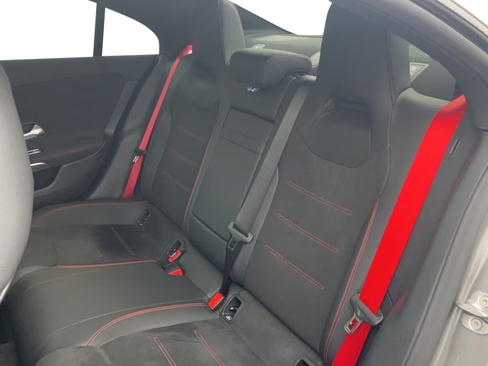 Mercedes-Benz CLA AMG 35 4MATIC - foto 9