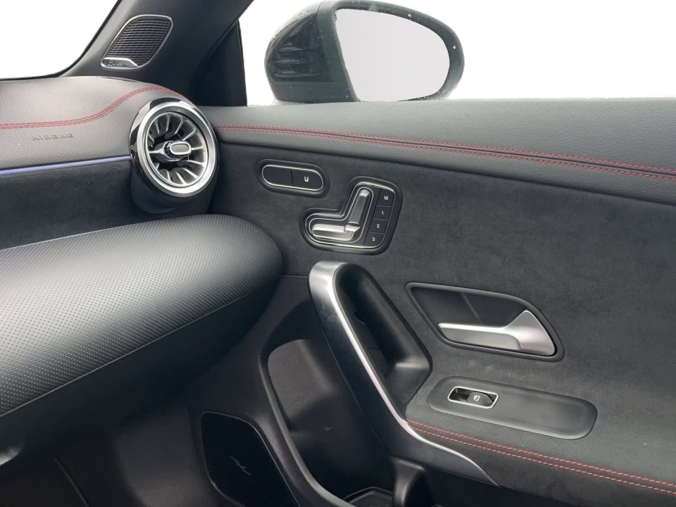 Mercedes-Benz CLA AMG 35 4MATIC - foto 11