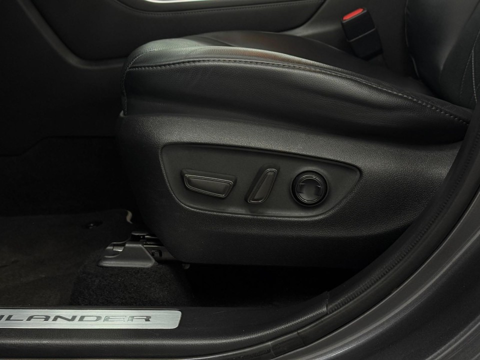 Toyota Highlander Luxury - foto 23