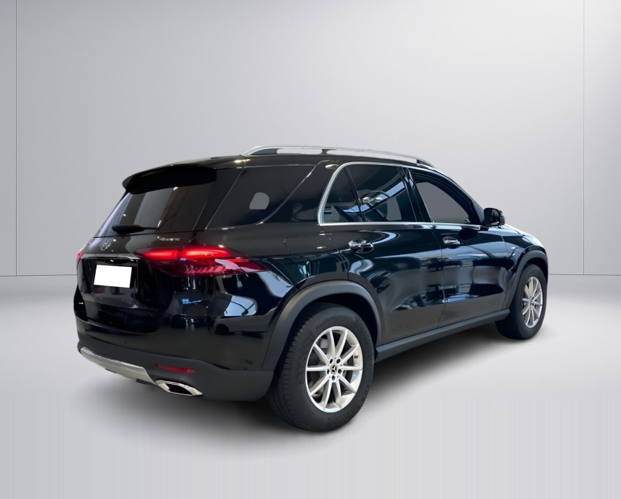 Mercedes-Benz GLE 400e 4MATIC (2)