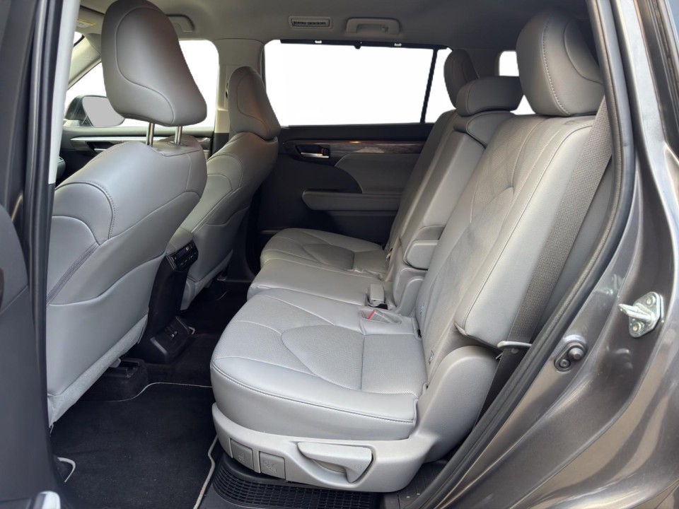 Toyota Highlander Luxury - foto 10