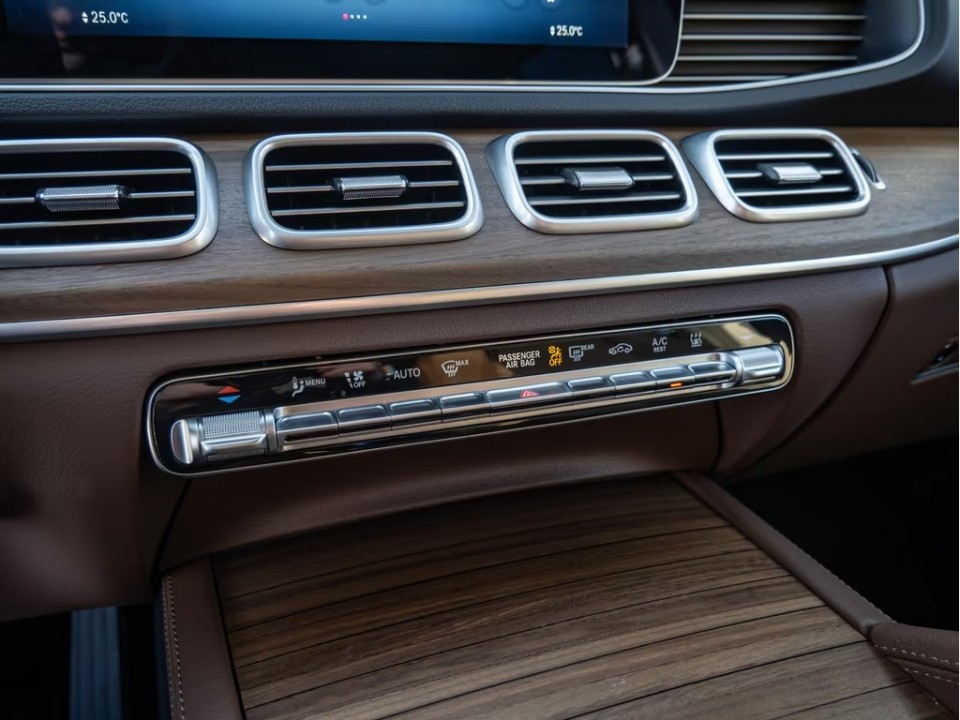 Mercedes-Benz GLE 400e 4MATIC AMG Line - foto 11