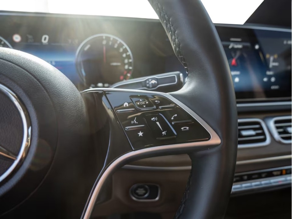 Mercedes-Benz GLE 400e 4MATIC AMG Line - foto 7