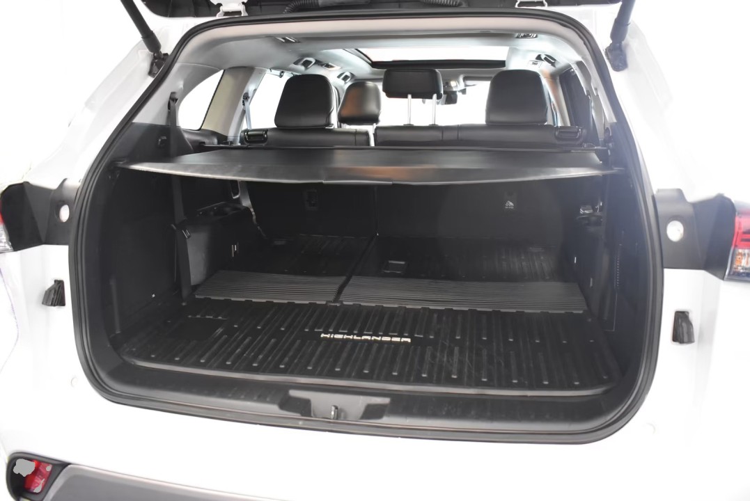 Toyota Highlander Luxury - foto 20