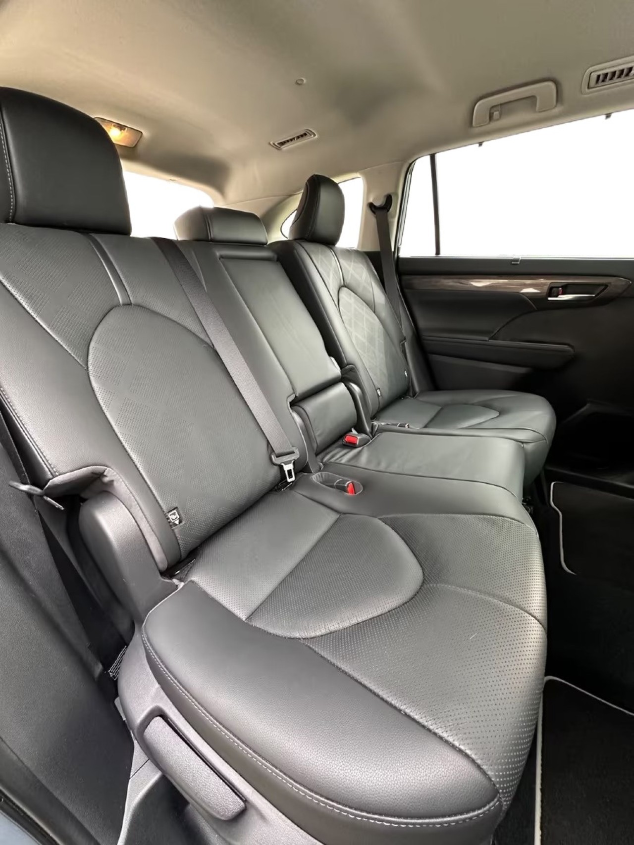 Toyota Highlander Luxury - foto 10