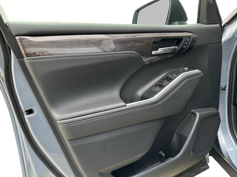 Toyota Highlander Luxury - foto 12