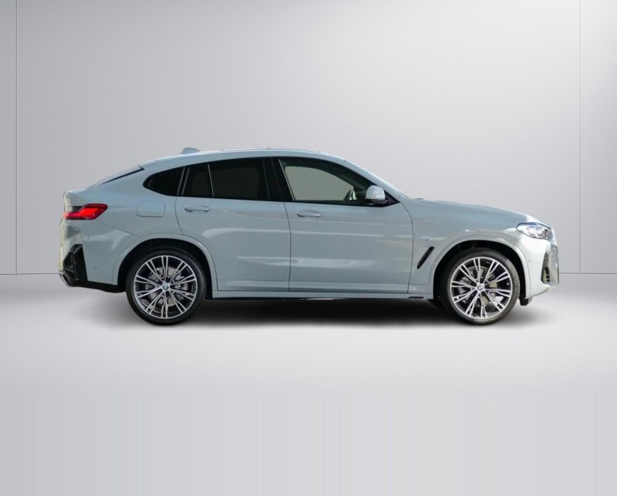 BMW X4 xDrive20i M-Sport (2)