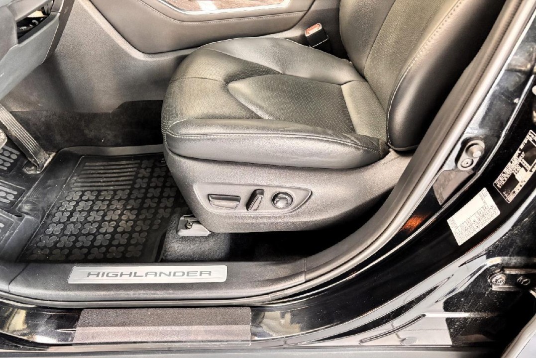 Toyota Highlander Executive - foto 12