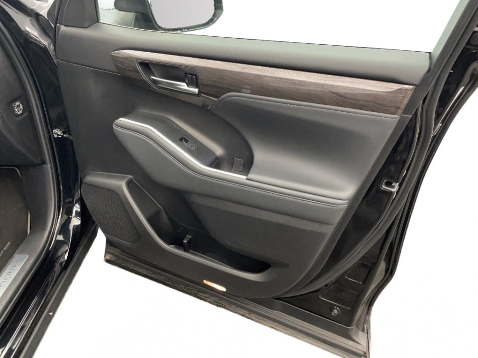 Toyota Highlander Luxury - foto 12