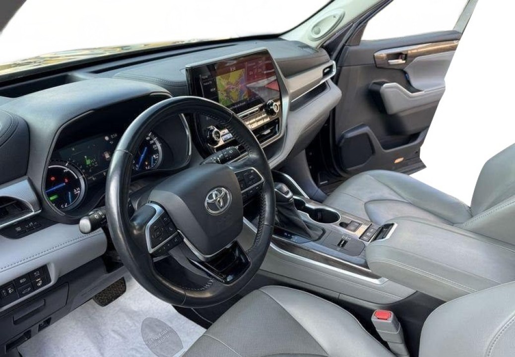 Toyota Highlander Executive (5)