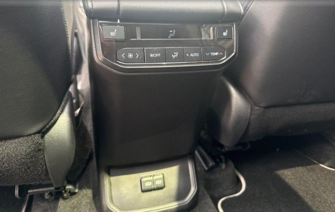 Toyota Highlander Lounge - foto 17