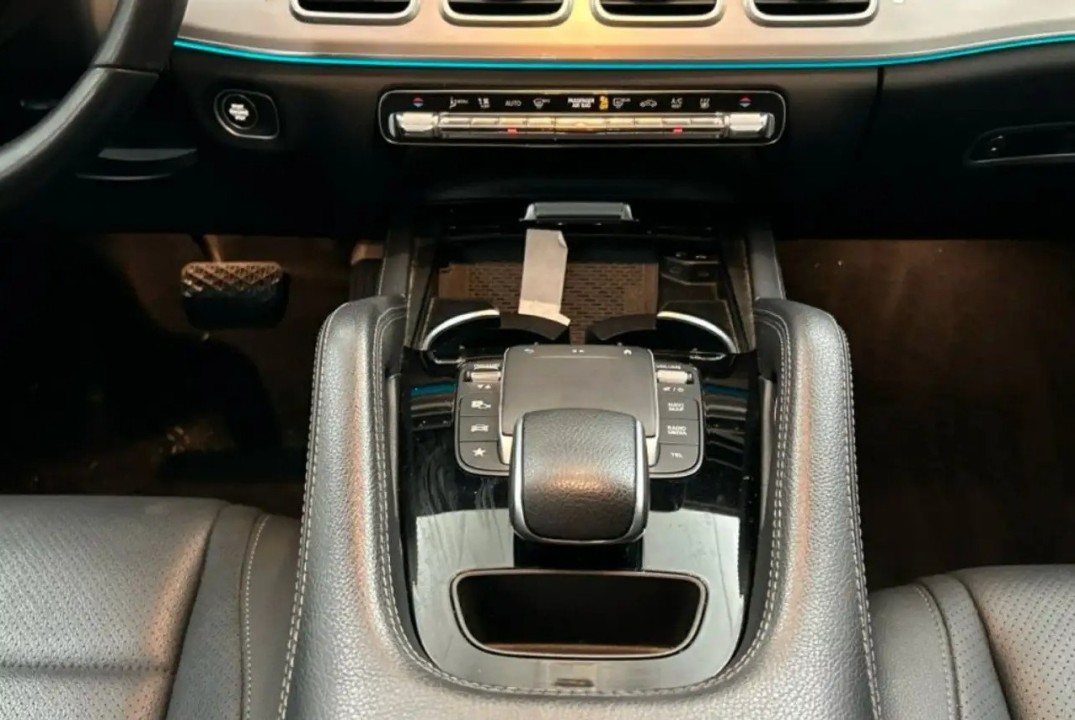 Mercedes-Benz GLE 350de 4MATIC - foto 8