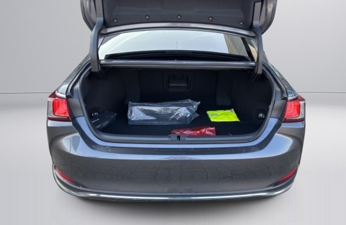 Lexus Seria ES 300h - foto 18