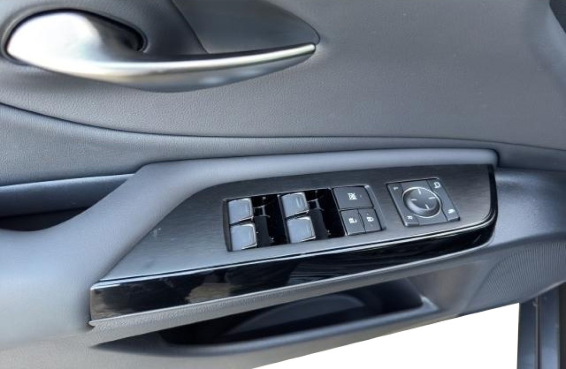 Lexus Seria ES 300h - foto 16