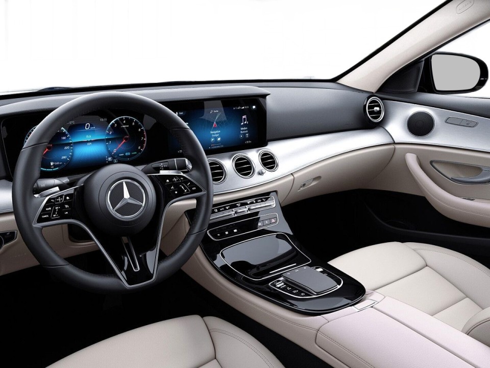 Mercedes-Benz E 300 AMG Line - foto 15