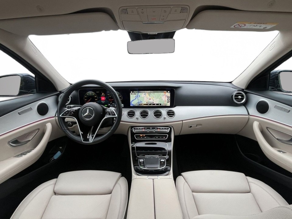 Mercedes-Benz E 300 AMG Line - foto 14