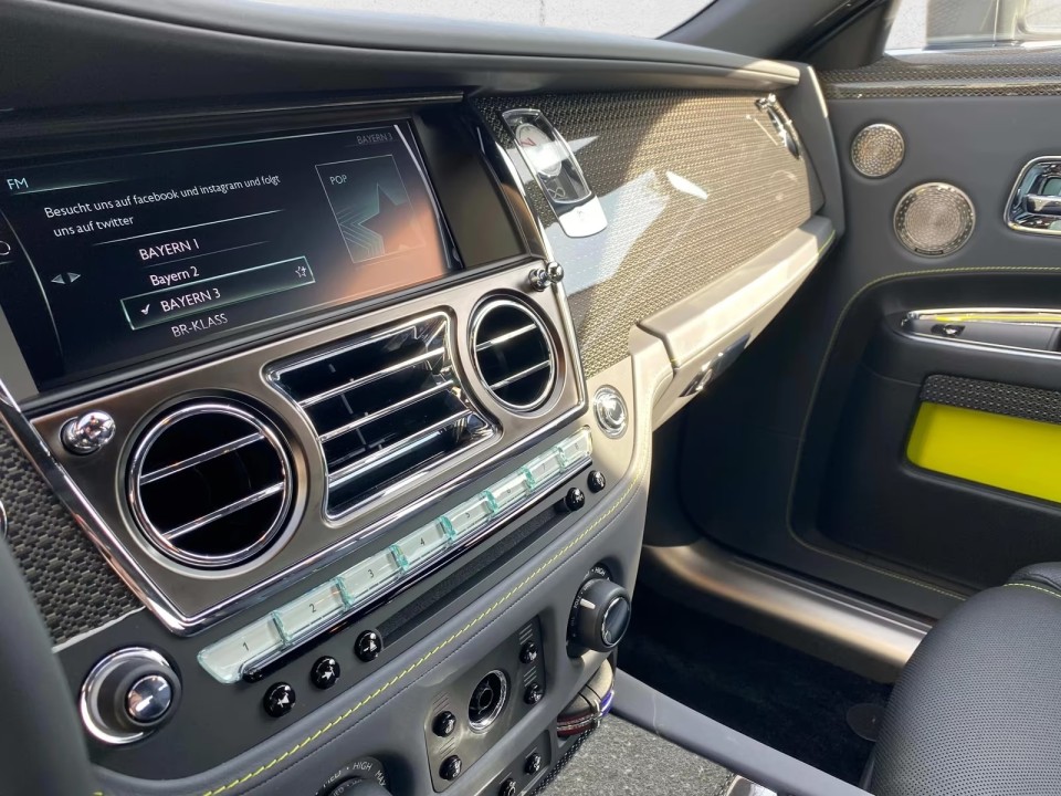 Rolls-Royce Ghost Black Badge - foto 10