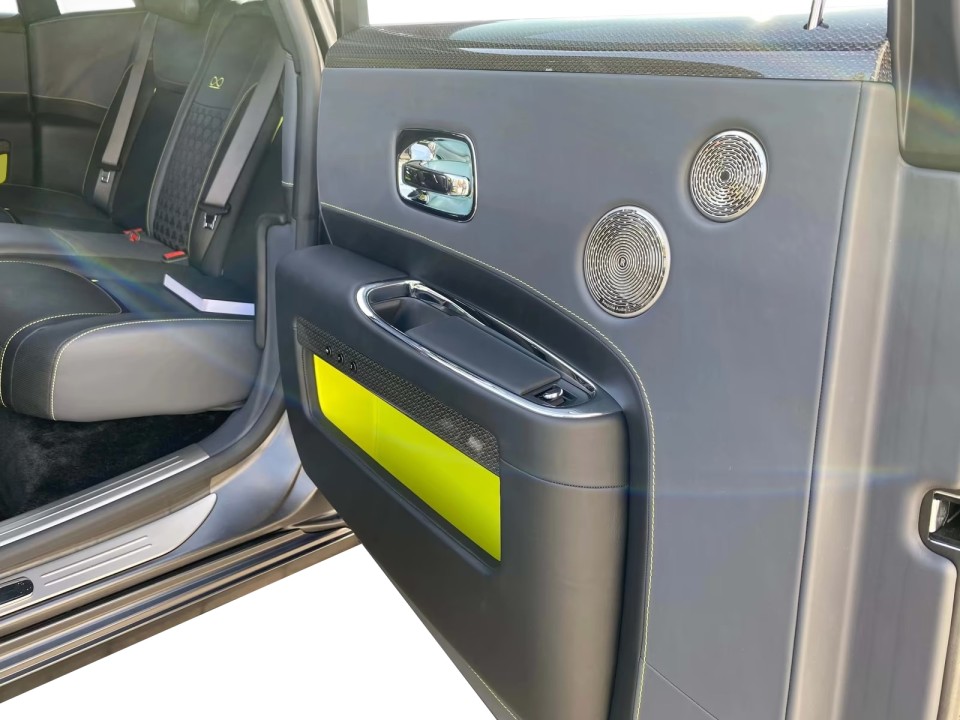 Rolls-Royce Ghost Black Badge - foto 19