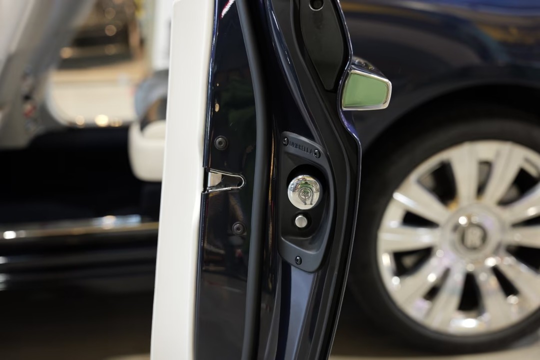 Rolls-Royce Ghost EWB - foto 23