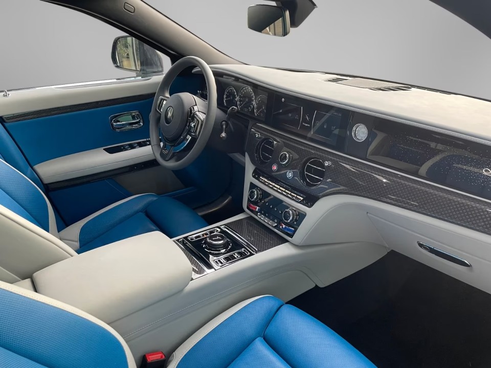 Rolls-Royce Ghost Black Badge - foto 9