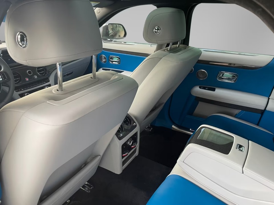 Rolls-Royce Ghost Black Badge - foto 21