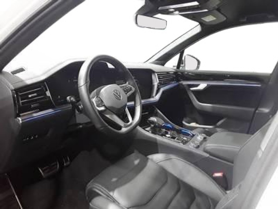 Volkswagen Touareg V6 TDI R-Line (3)