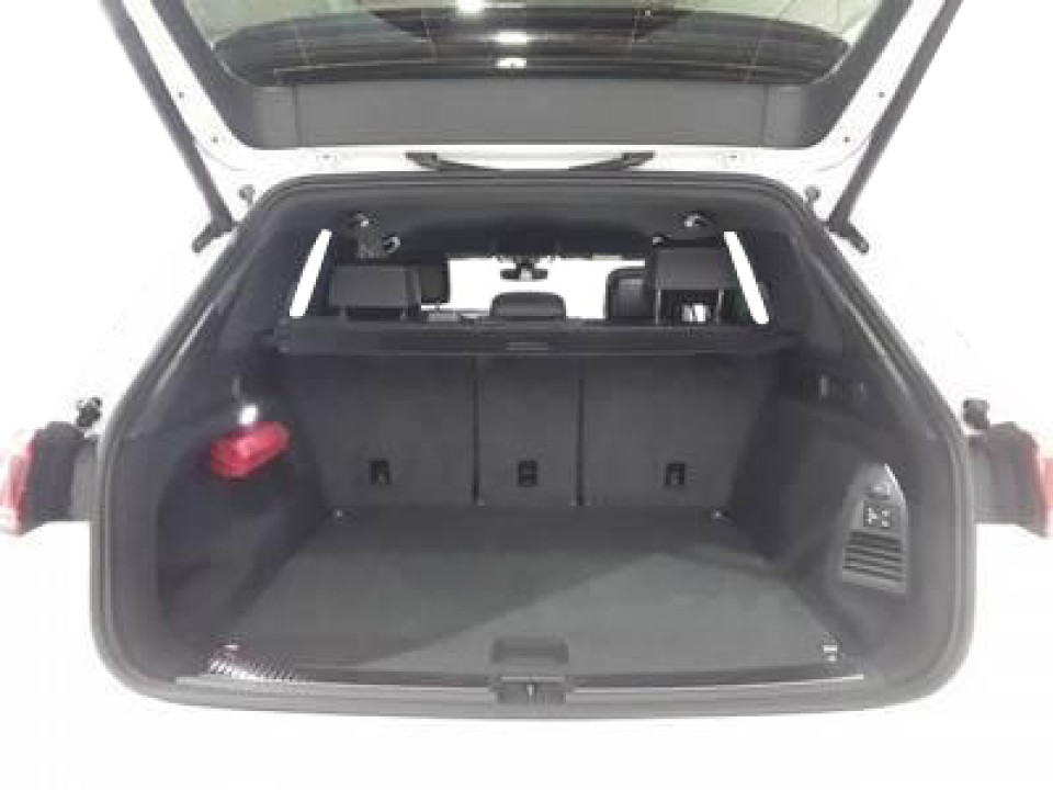 Volkswagen Touareg V6 TDI R-Line (5)