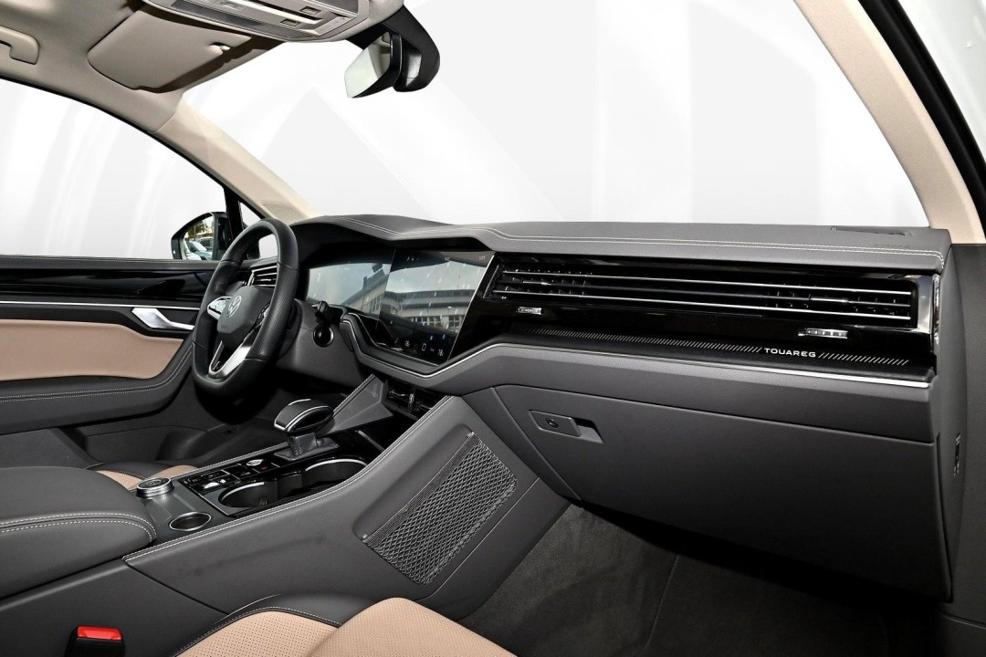 Volkswagen Touareg V6 TDI R-Line - foto 8