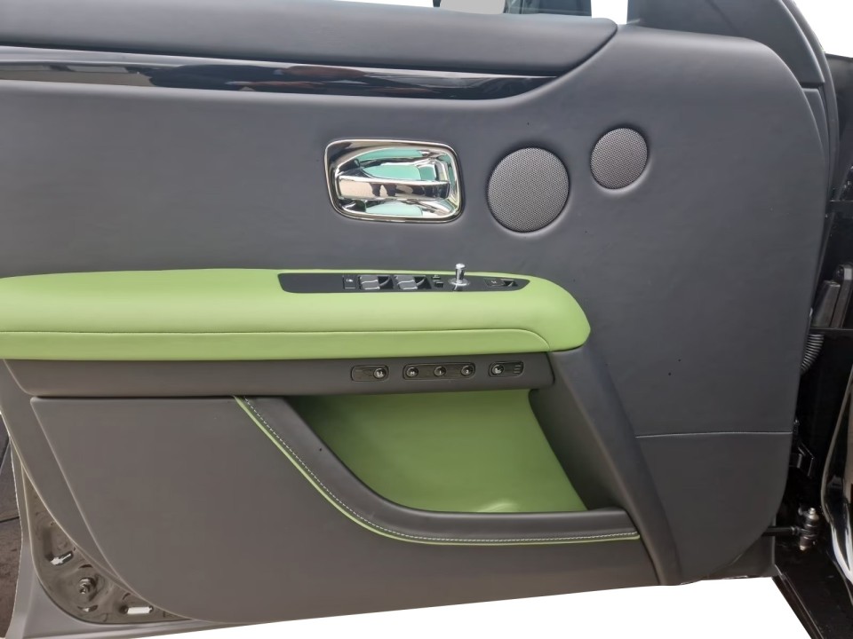 Rolls-Royce Ghost - foto 16