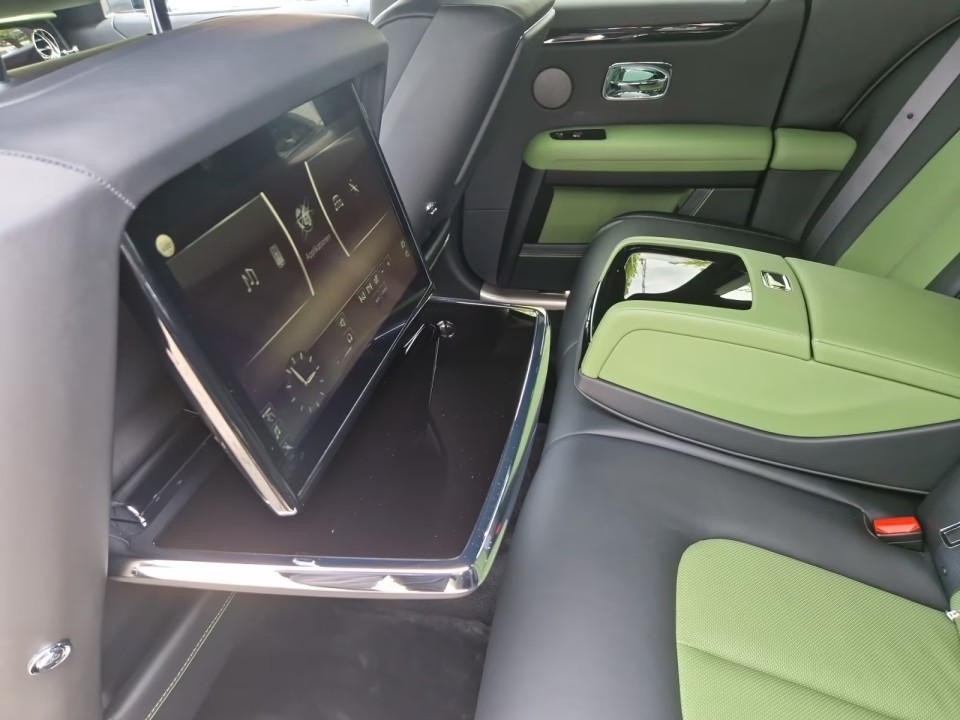 Rolls-Royce Ghost - foto 14