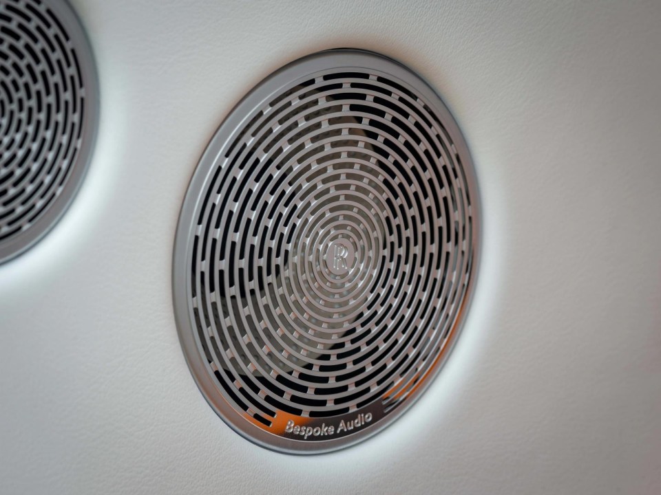 Rolls-Royce Ghost Black Badge - foto 12