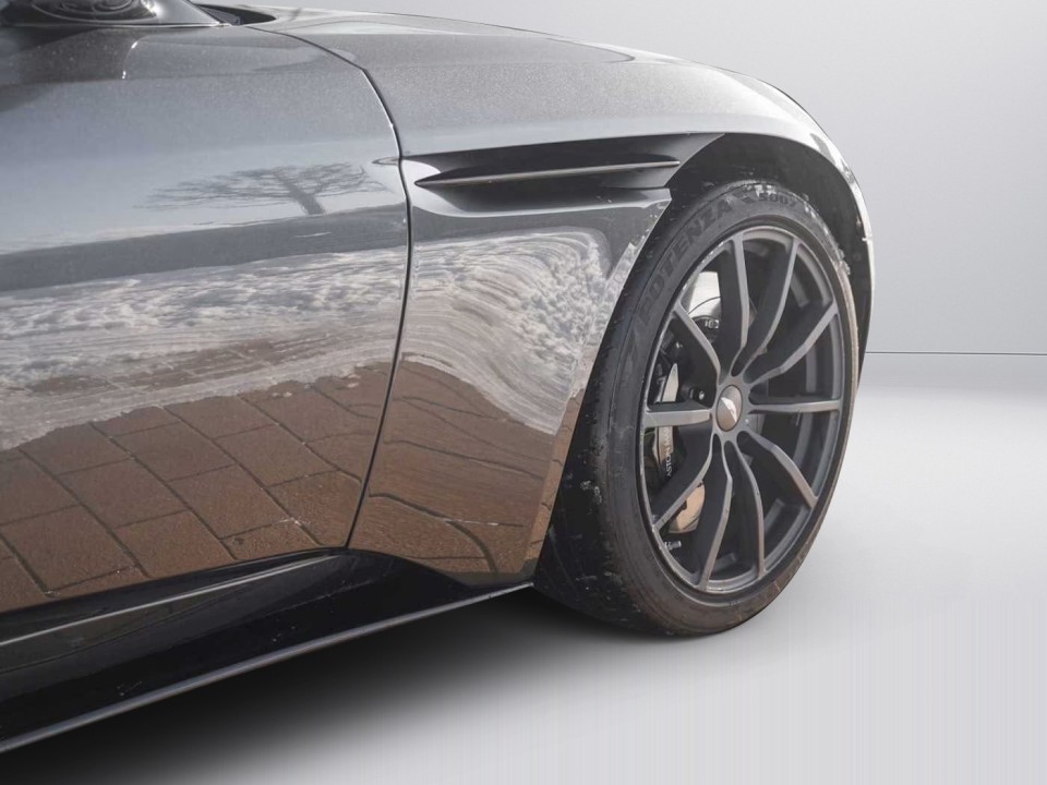 Aston Martin DB11 - foto 30