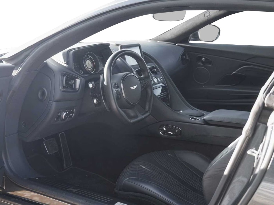 Aston Martin DB11 - foto 8