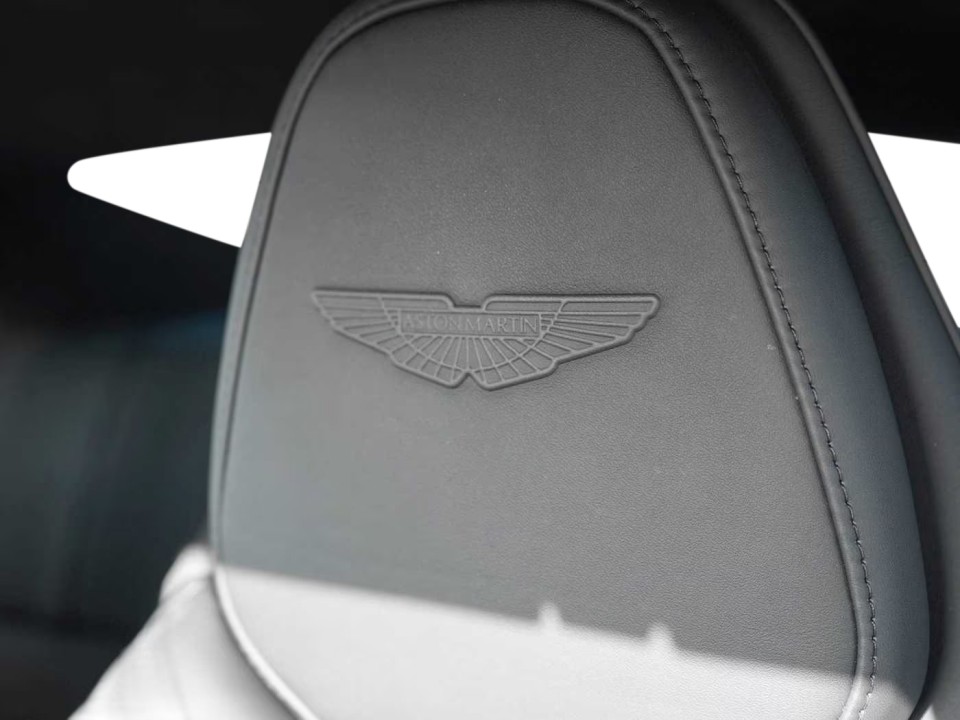 Aston Martin DB11 - foto 18