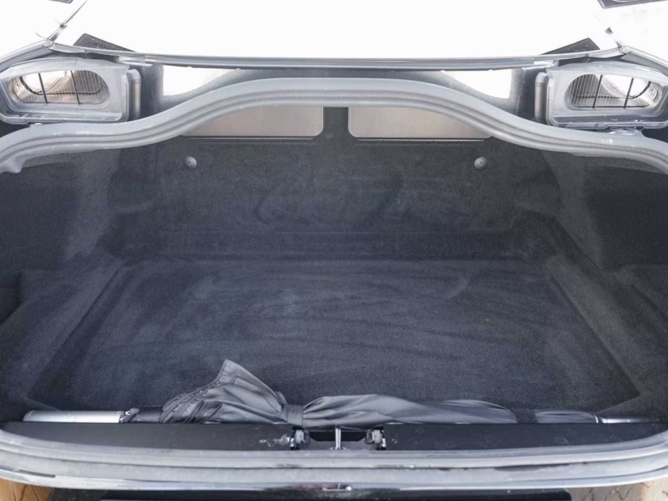 Aston Martin DB11 - foto 24