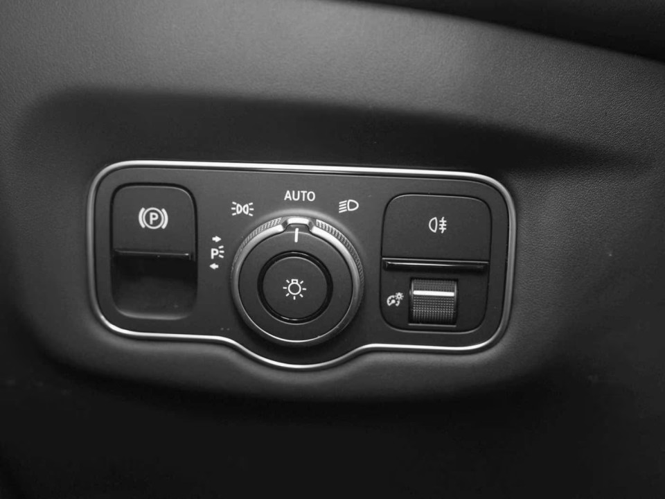 Aston Martin DB11 - foto 17