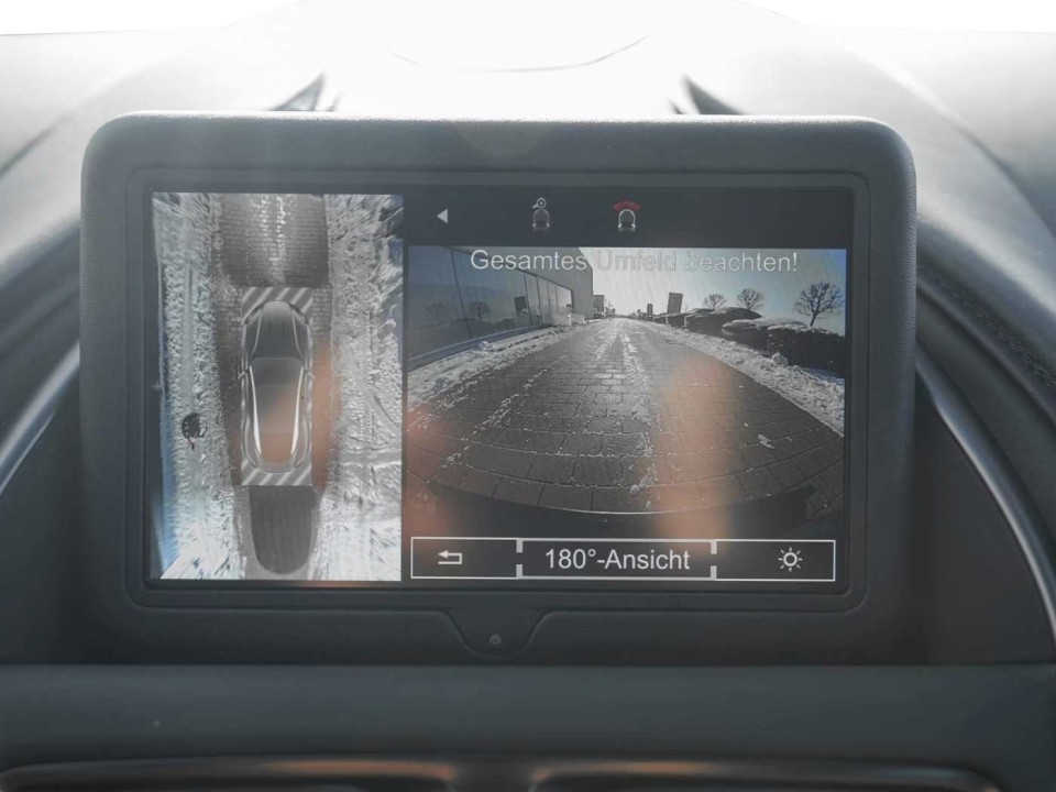 Aston Martin DB11 - foto 16