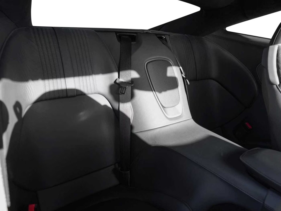 Aston Martin DB11 - foto 19