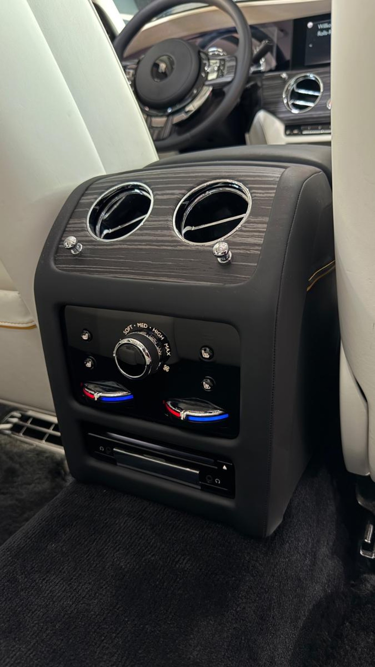 Rolls-Royce Ghost - foto 28