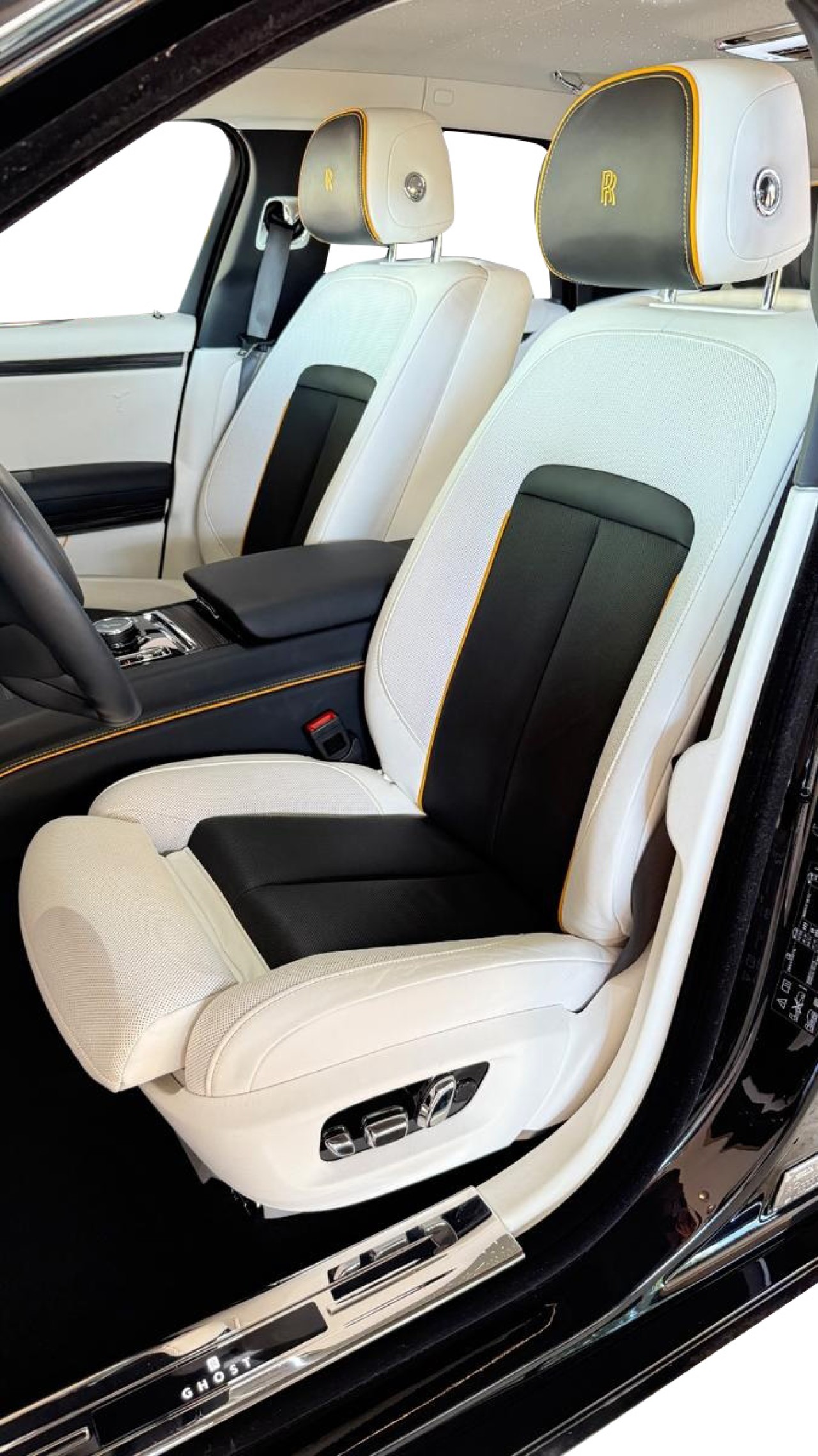 Rolls-Royce Ghost - foto 17