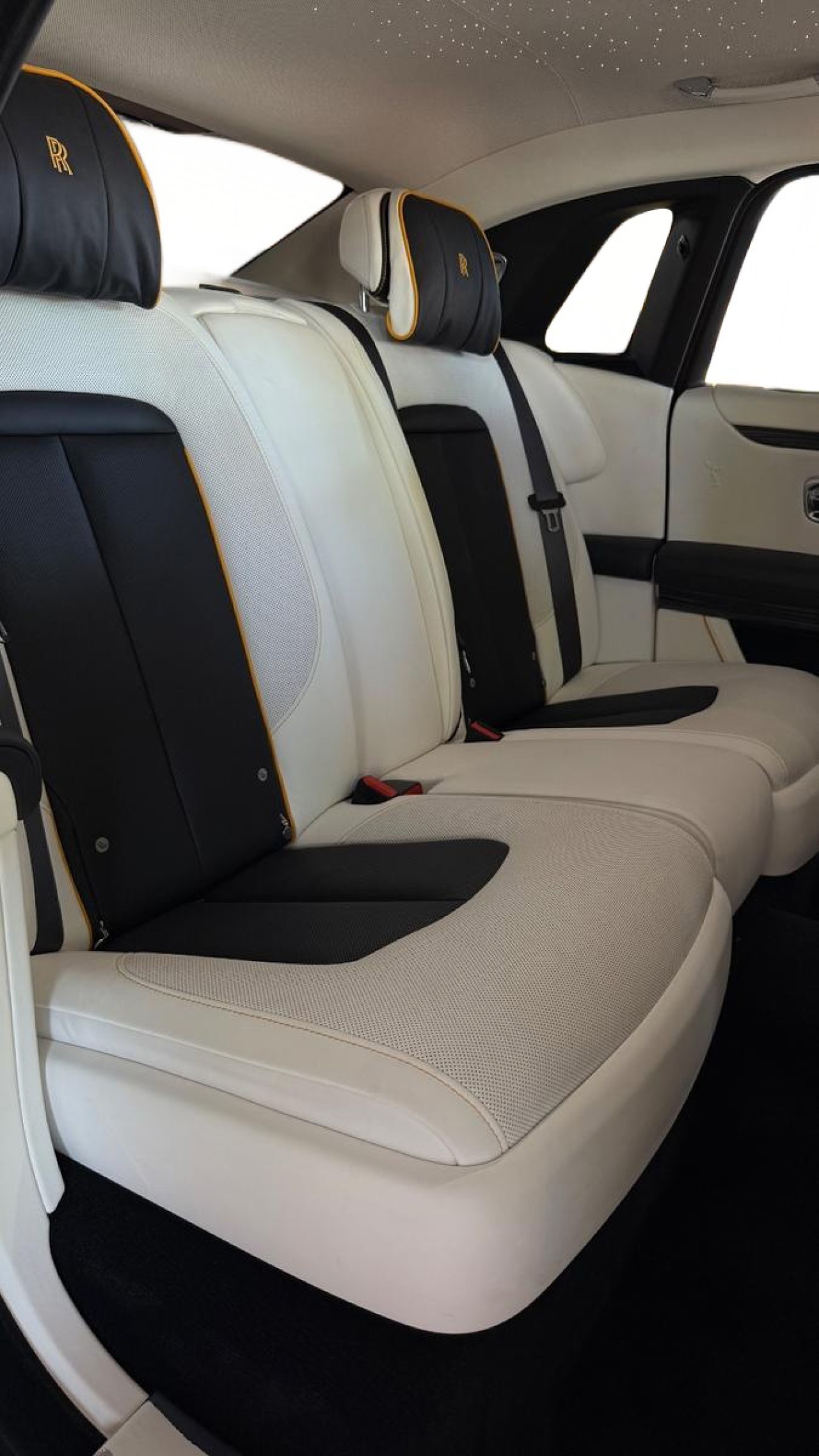 Rolls-Royce Ghost - foto 19