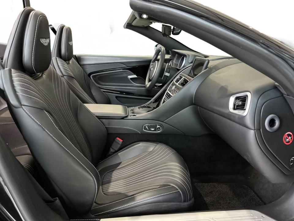Aston Martin DB11 - foto 20