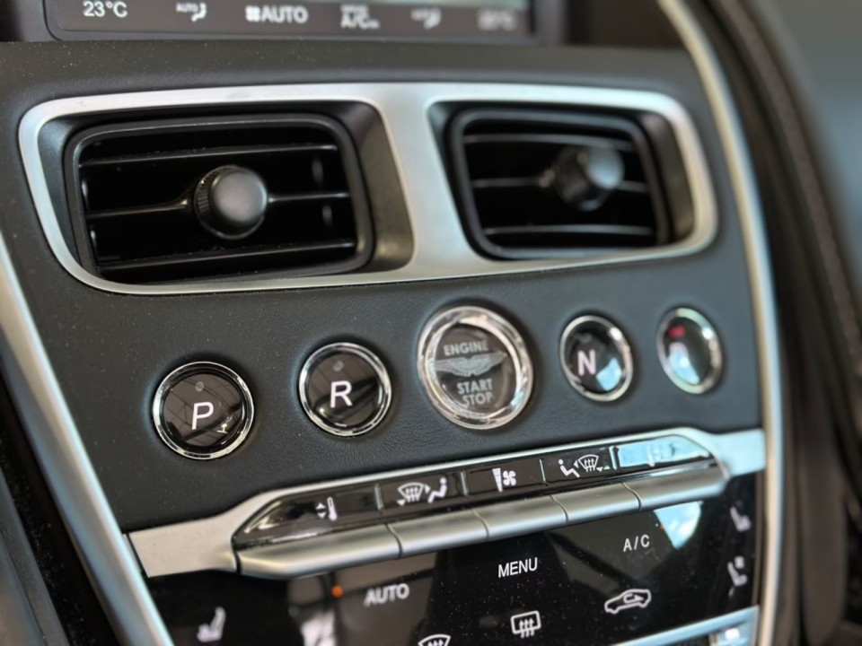 Aston Martin DB11 - foto 28