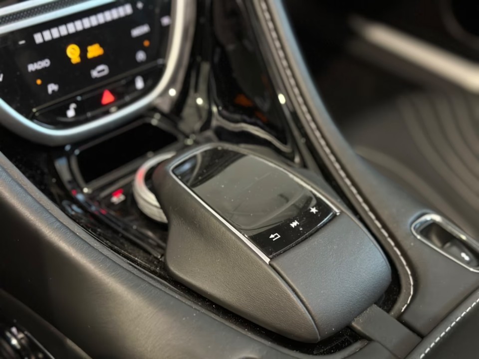 Aston Martin DB11 - foto 24