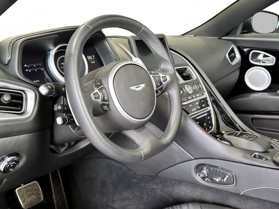 Aston Martin DB11 - foto 11