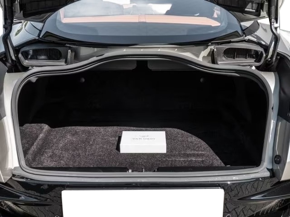 Aston Martin DB11 - foto 19